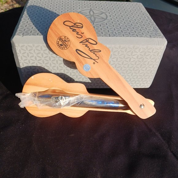 ELVIS PRESLEY PEN AND WOODEN PEN BOX HOLDER - Picture 2 of 11